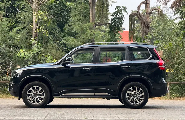 Mahindra Scorpio (Self-Drive)
